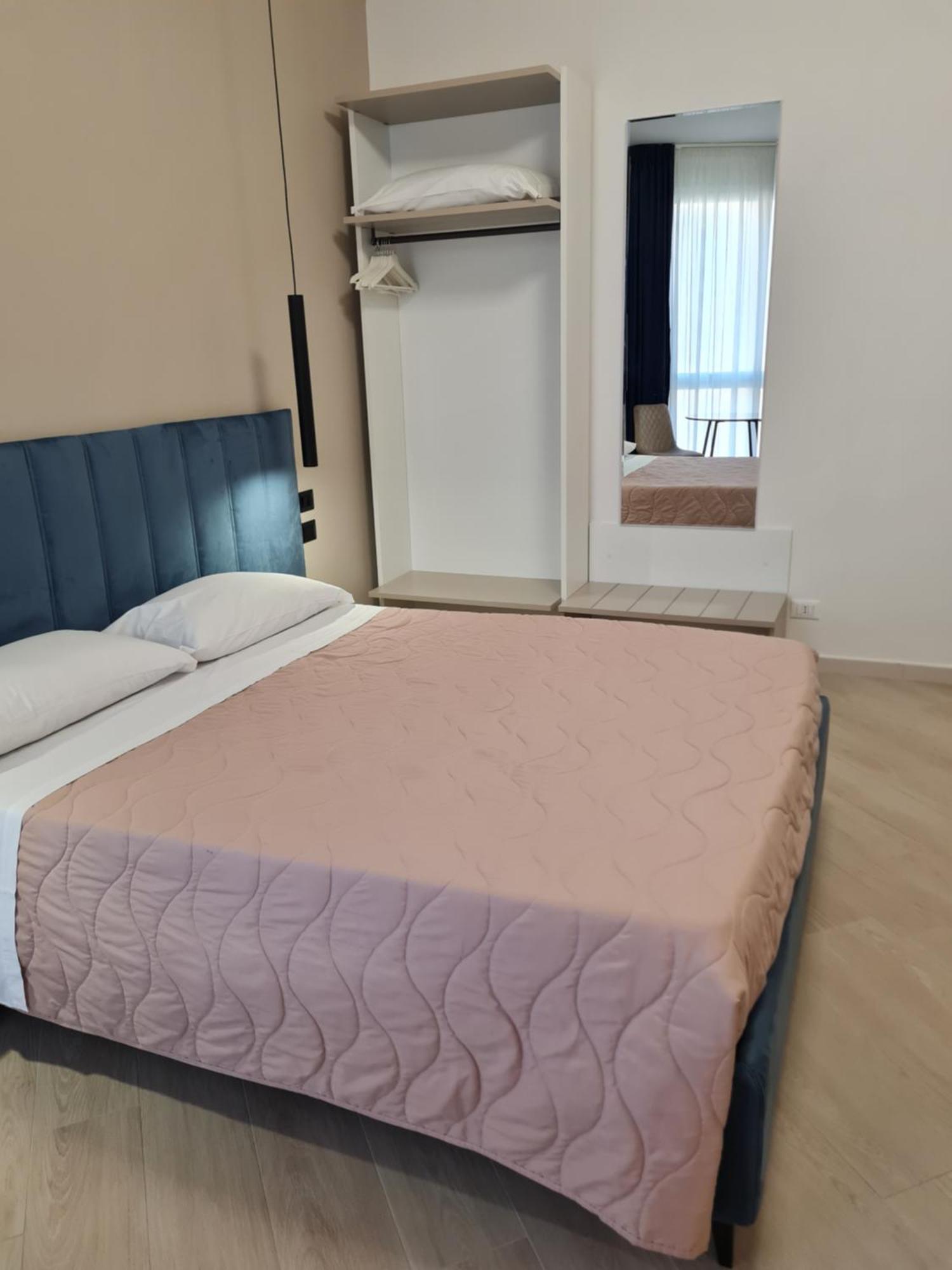 Nel Sole Business Apartment Bologna Exterior photo